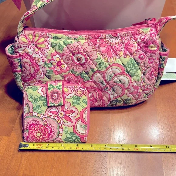 Vera Bradley Pink Bag and Mini Wallet Set.  All new with original gift bag. - Picture 3 of 12